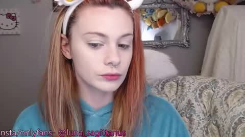 Snapshot of luna_sagittarius chatting on 04.24.26 luna online show from 04.24.26
