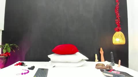 Luna online show from 09.13.25