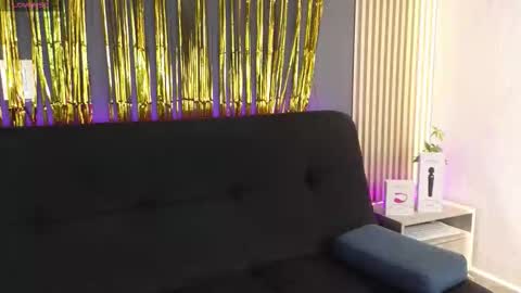 luna_sophya online show from 09.25.25