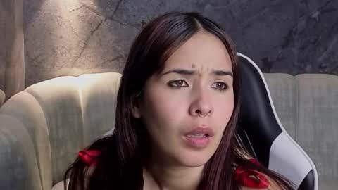 Live 1500am 2100pm COLOMBIAN HOUR online show from 10.25.25