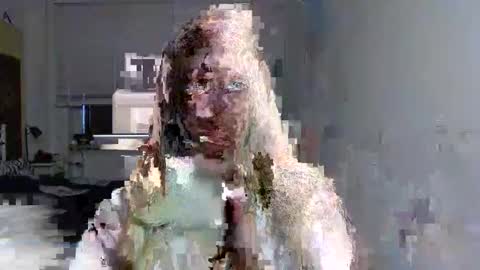 L U N A  online show from 10.29.25