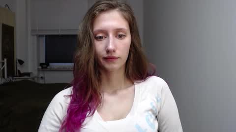 L U N A  online show from 11.10.25