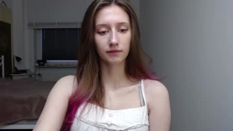 L U N A  online show from 11.24.25