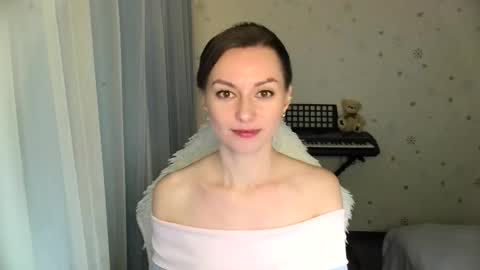 lunaa_bluee online show from 11.16.25