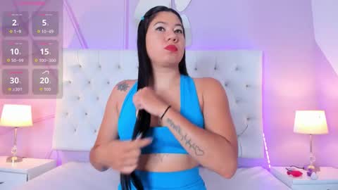 lunaa_hart online show from 11.01.25