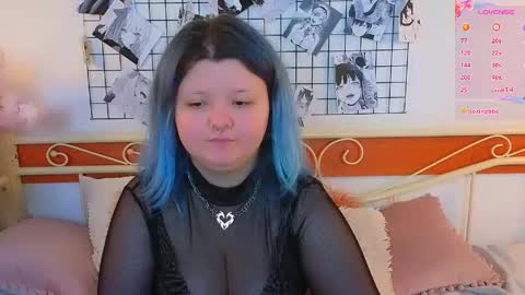 Snapshot of lunaar_ chatting on 05.14.26 Luna online show from 05.14.26