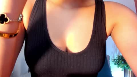 Luna Aspen online show from 12.19.25