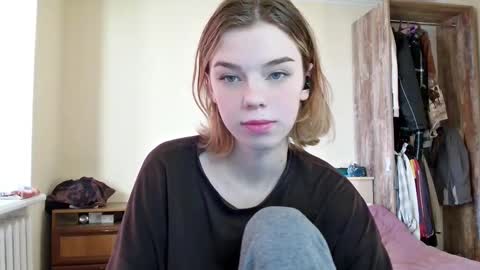 Snapshot of lunaastar_ chatting on 12.14.24 lunaastar_ online show from 12.14.24