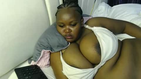 lunabloom01 online show from 02.13.26