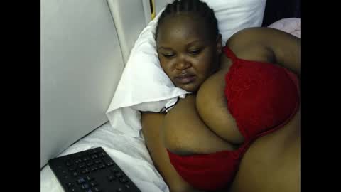 lunabloom01 online show from 04.11.26