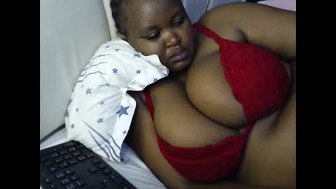 lunabloom01 online show from 04.17.26