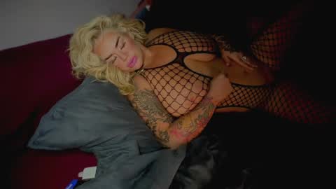 Luna Daddys Girl online show from 04.15.26