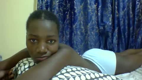 lunah_kitty online show from 04.12.26