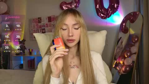 Luna online show from 11.24.25