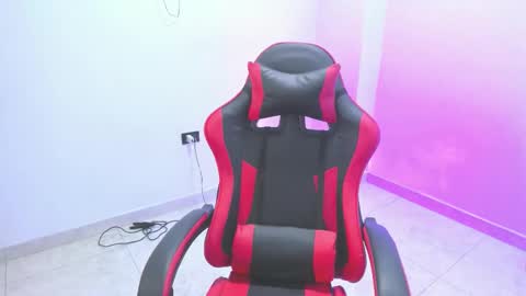 Snapshot of lunakill chatting on 02.11.26 lunakill online show from 02.11.26