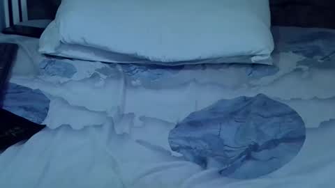 lunalove22_ online show from 04.05.26