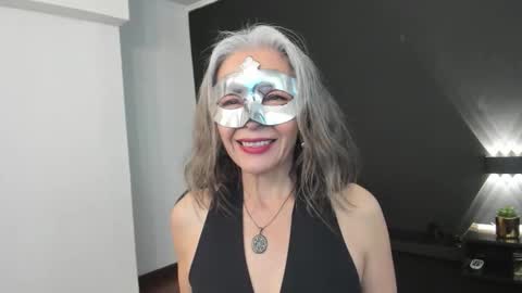 lunamisteriosa_ online show from 09.26.25