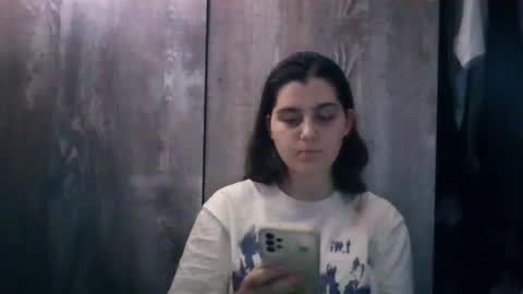 Snapshot of lunamoody chatting on 09.19.25 lunamoody online show from 09.19.25