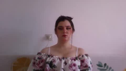 Snapshot of lunamoody chatting on 10.02.25 lunamoody online show from 10.02.25