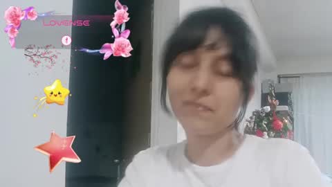 Snapshot of lunamoon_17 chatting on 12.03.24 LUNA online show from 12.03.24