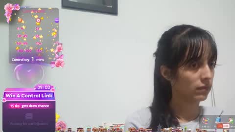 Snapshot of lunamoon_17 chatting on 01.28.25 LUNA online show from 01.28.25