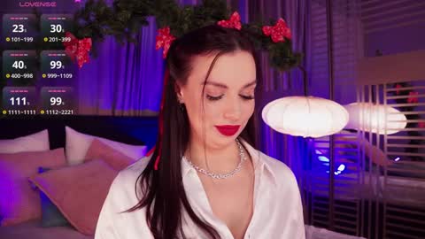 Luna  next streams Mon Fri Sat Sun 8pm-5am gmt0 online show from 12.24.24