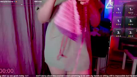 Snapshot of lunaoddity chatting on 03.21.26 Luna online show from 03.21.26