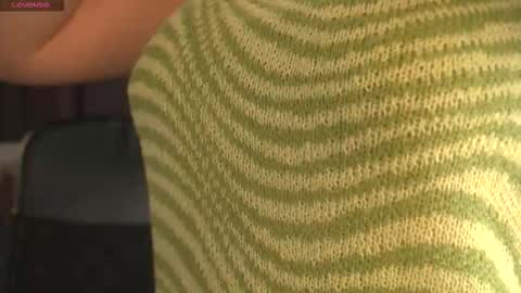 lunaolivia_ online show from 11.26.25