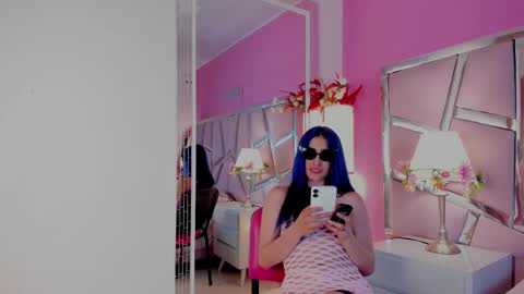 Snapshot of lunapagee chatting on 09.08.25 Luna Page online show from 09.08.25