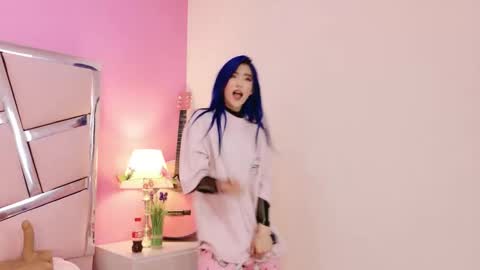 Snapshot of lunapagee chatting on 09.24.25 Luna Page online show from 09.24.25