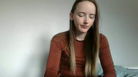 lunapixie2020 online show from 09.18.25