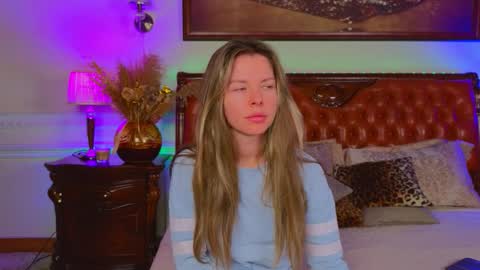 Luna Rishi online show from 12.04.25