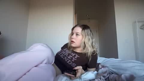 lunarose17 online show from 01.17.26