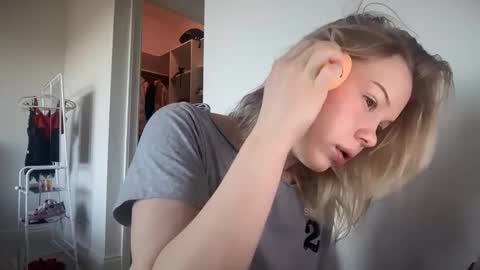 lunarose17 online show from 02.05.26