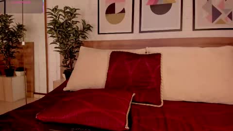 Luna Ruso  online show from 05.13.26