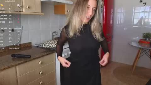 Snapshot of lunary_mix chatting on 03.06.25  Luna online show from 03.06.25