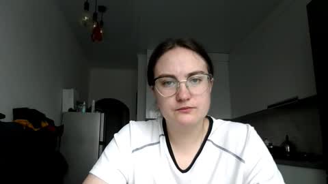 lunavelvet3 online show from 11.16.25