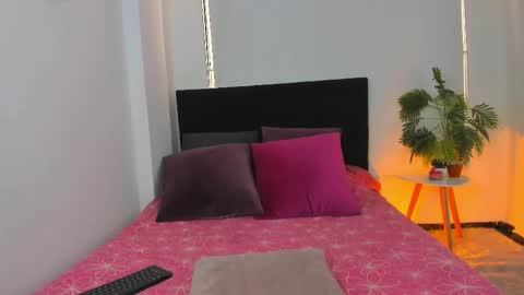 lunavelvet7 online show from 09.22.25