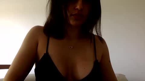 Luna Velvett online show from 11.01.25