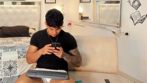 Snapshot of lunay_xtreemboy chatting on 09.09.25 Lunay online show from 09.09.25