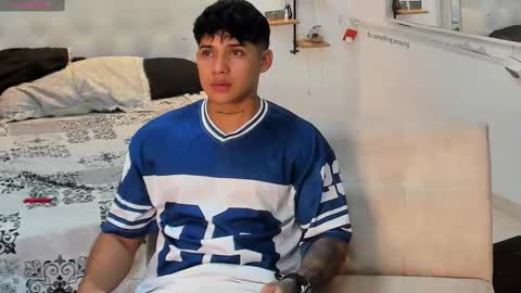 Snapshot of lunay_xtreemboy chatting on 09.11.25 Lunay online show from 09.11.25