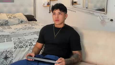 Snapshot of lunay_xtreemboy chatting on 09.12.25 Lunay online show from 09.12.25