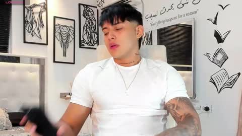 Snapshot of lunay_xtreemboy chatting on 09.19.25 Lunay online show from 09.19.25