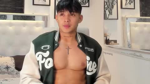 Snapshot of lunay_xtreemboy chatting on 09.24.25 Lunay online show from 09.24.25