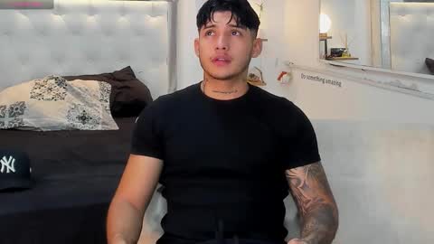Snapshot of lunay_xtreemboy chatting on 10.14.25 Lunay online show from 10.14.25