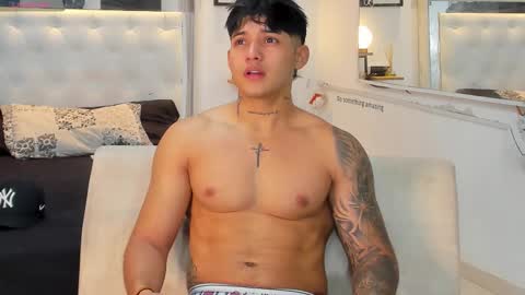 Snapshot of lunay_xtreemboy chatting on 10.18.25 Lunay online show from 10.18.25