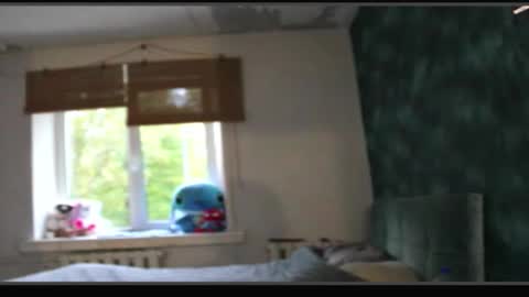 Snapshot of lunessadoll chatting on 10.05.25 LunessaDoll online show from 10.05.25