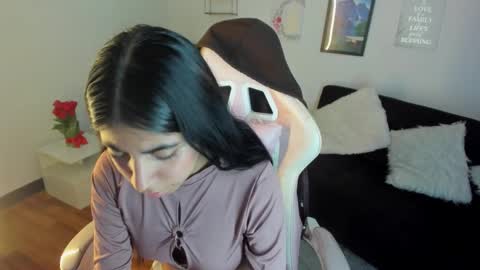 Snapshot of lunitaa18 chatting on 09.24.25 V A L E R I A online show from 09.24.25