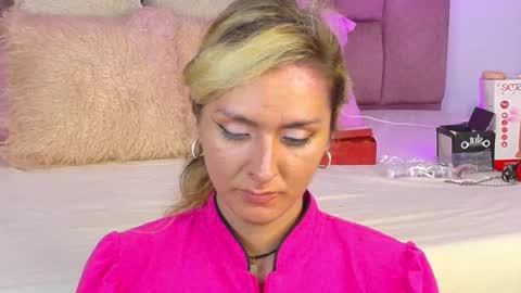 lunitadiva online show from 11.18.25