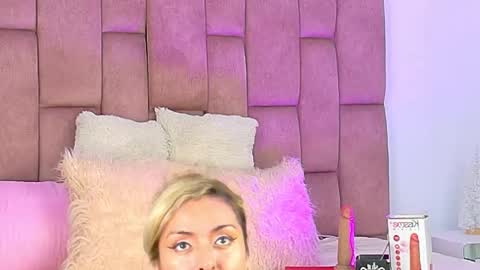 lunitadiva online show from 11.28.25